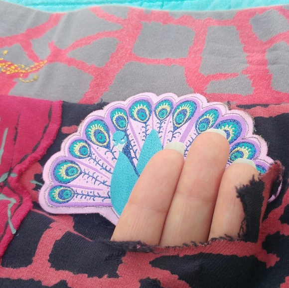 Desigual skirt *has a hole* - Picture 4 of 5